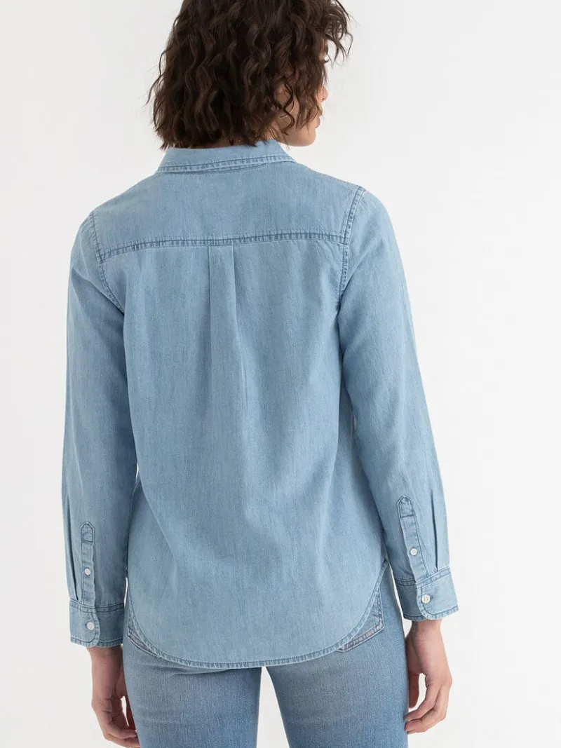 classic_fit_denim_buttonu_3-3.webp Ricki's Shirts & Blouses*Classic Fit Denim Button-Up Shirt