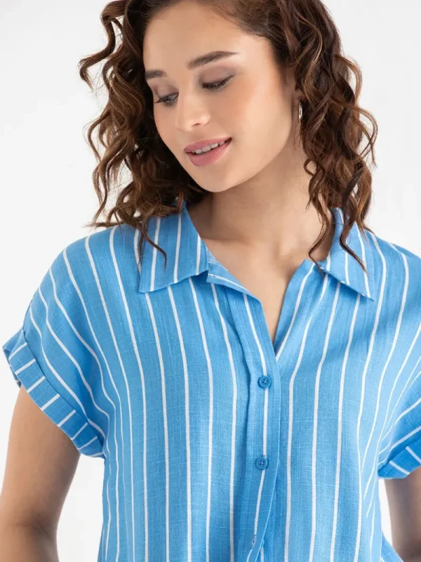 Ricki's Tees & Tanks*Classic Fit Linen Button Up Top