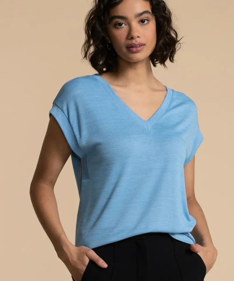 extend_vneck_hacci_tshirt_3-1.webp Ricki's Tees & Tanks*Extend V-Neck Hacci T-Shirt