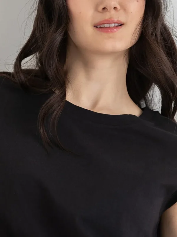 Ricki's Tees & Tanks*Extended Sleeve Tee