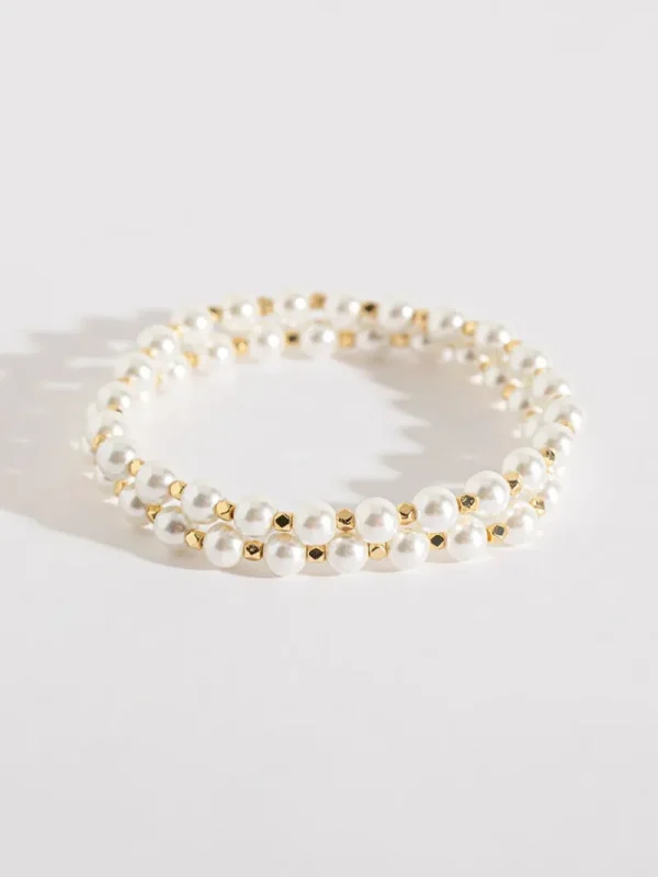 Ricki's Bracelets*Metal & Pearl Bracelets