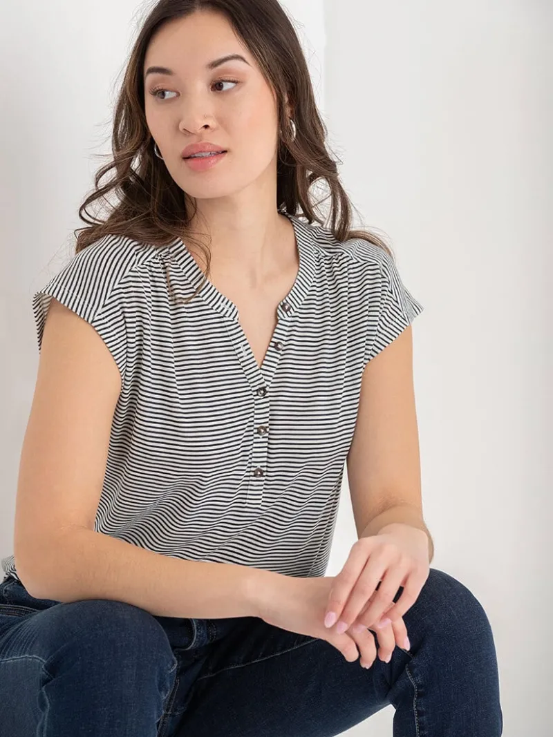 henley_tshirt_0-7.webp Ricki's Tees & Tanks*Henley T-Shirt