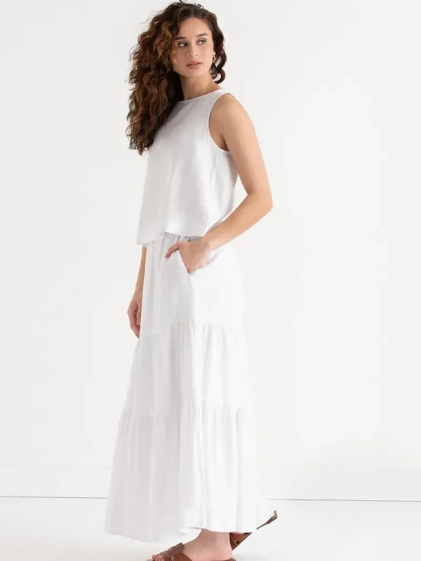 Ricki's Tees & Tanks*Linen Tank with Back Buttons