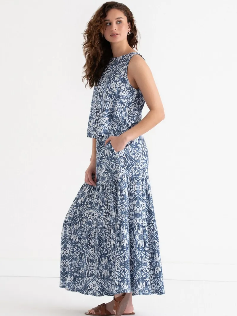 linen_tank_with_back_butt_3-7.webp Ricki's Tees & Tanks*Linen Tank with Back Buttons