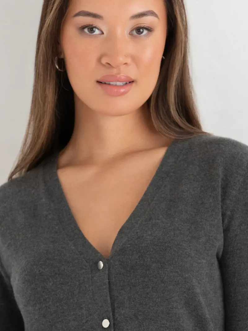 long_sleeve_vneck_cardiga_1.webp Ricki's Sweaters & Cardigans*Long Sleeve V-Neck Cardigan