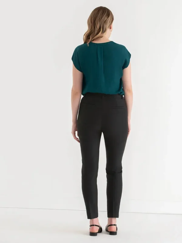 Ricki's Pants*Parker Slim Ankle Pant in Luxe Ponte