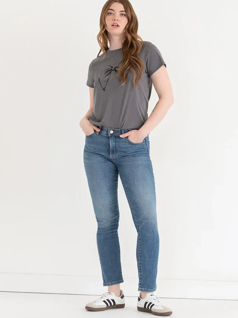 relaxed_crewneck_tshirt_4-3.webp Ricki's Tees & Tanks*Relaxed Crewneck T-Shirt