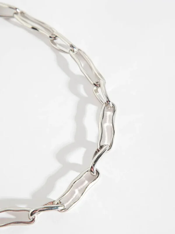 Ricki's Necklaces*Wavy Link Necklace