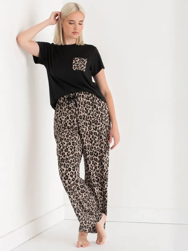 Ricki's Sleepwear*T-Shirt and Print Pants Pajama Set