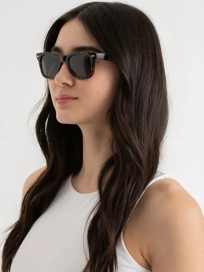 wayfarer_frame_sunglasses_2.webp Ricki's Sunglasses*Wayfarer Frame Sunglasses with Case