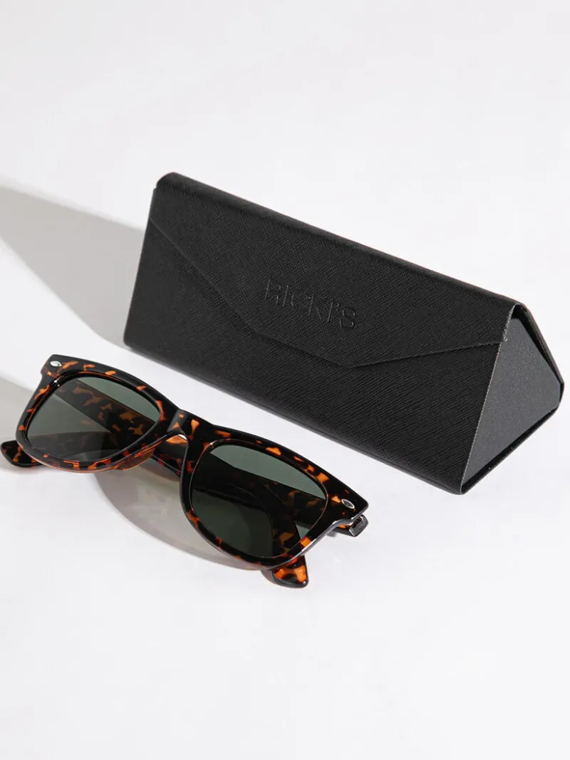 wayfarer_frame_sunglasses_3.webp Ricki's Sunglasses*Wayfarer Frame Sunglasses with Case